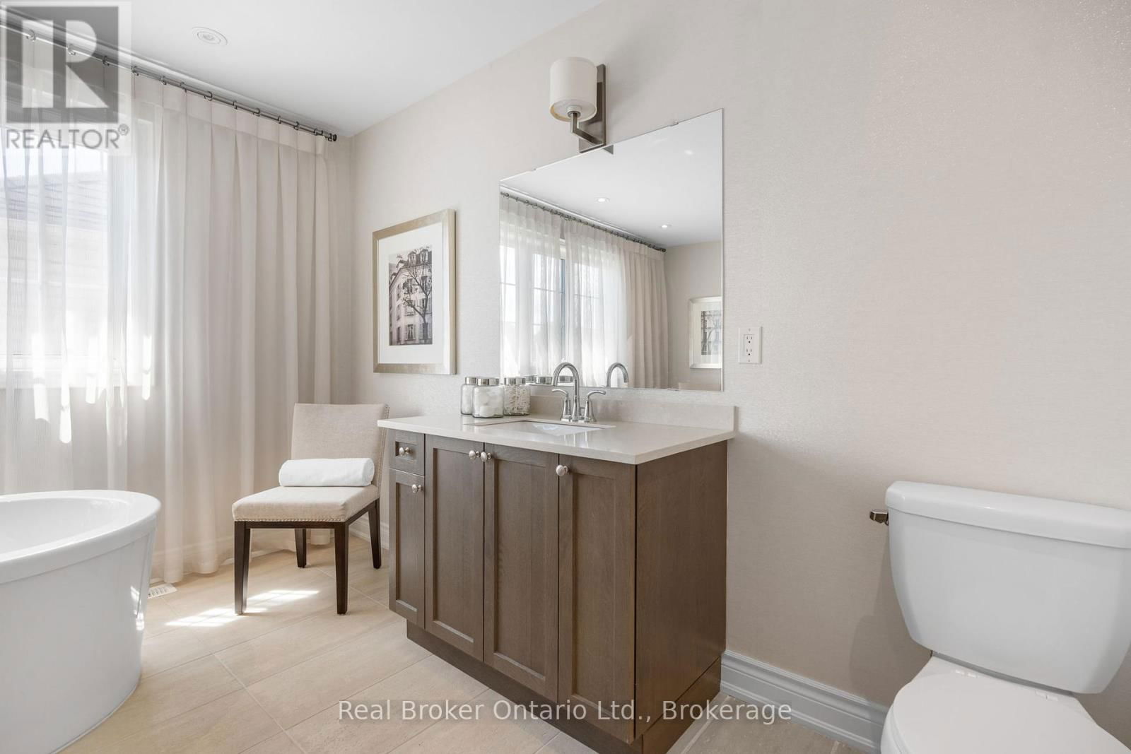 25 VENTURE WAY Image 16