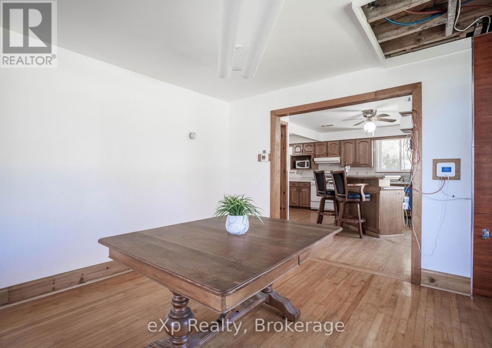 4 ALEXANDER STREET Image 14