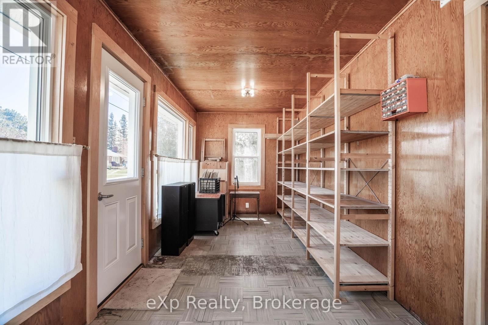 4 ALEXANDER STREET Image 16