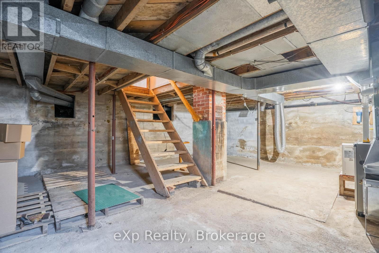 4 ALEXANDER STREET Image 20