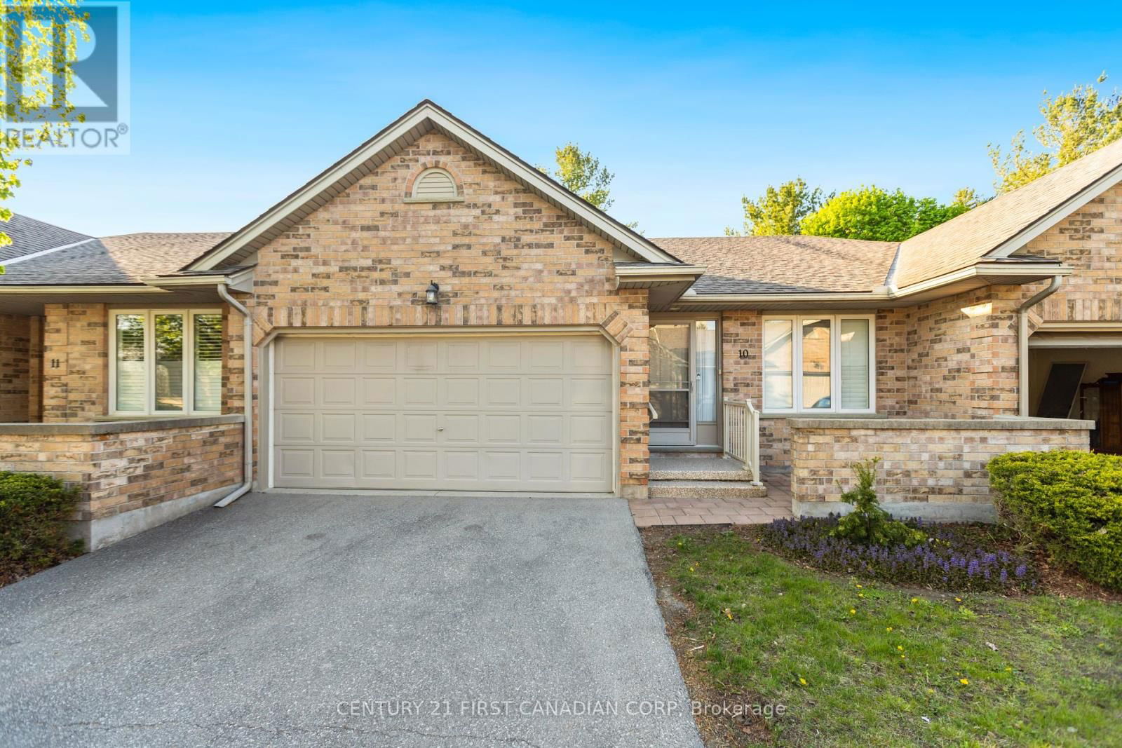 10 - 1241 BEAVERBROOK AVENUE Image 1