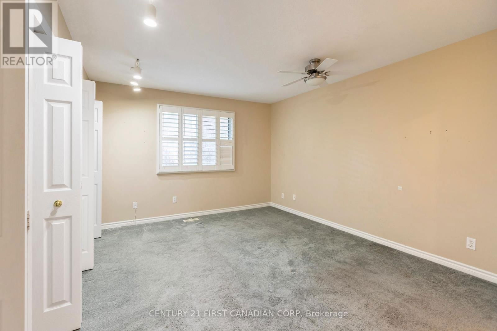 10 - 1241 BEAVERBROOK AVENUE Image 4