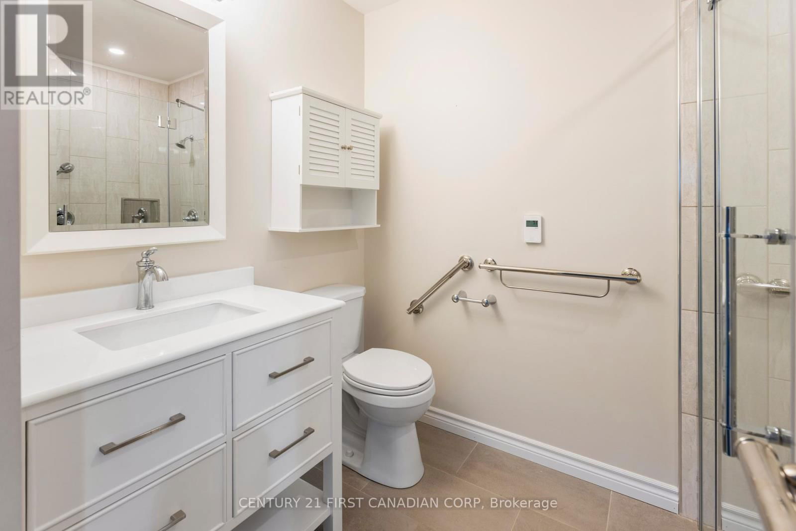 10 - 1241 BEAVERBROOK AVENUE Image 6