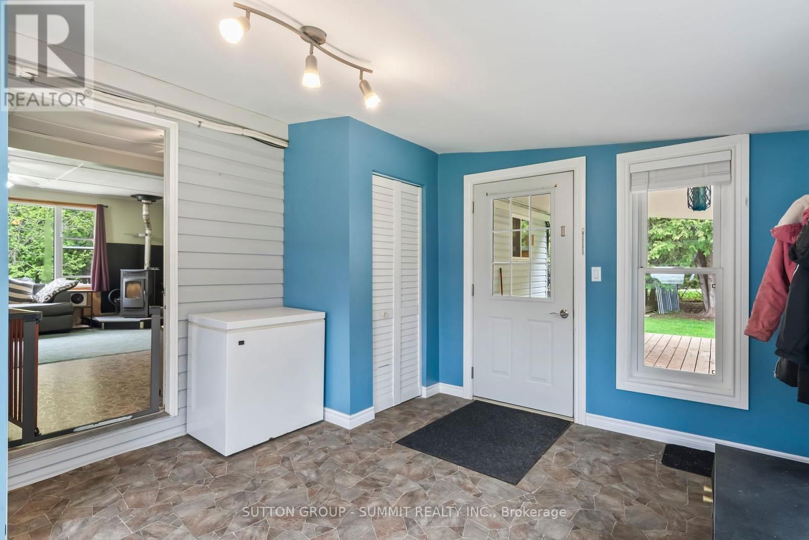134 PAISLEY DRIVE Image 16
