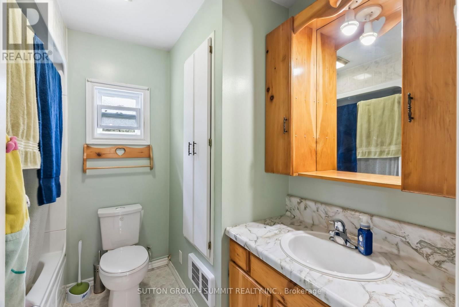 134 PAISLEY DRIVE Image 21