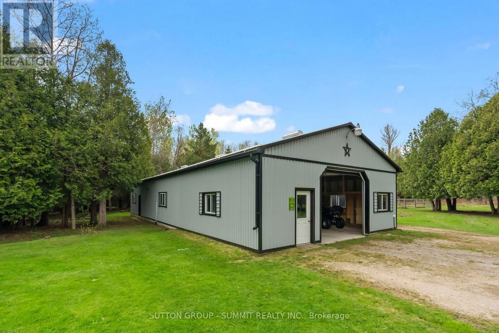 134 PAISLEY DRIVE Image 24