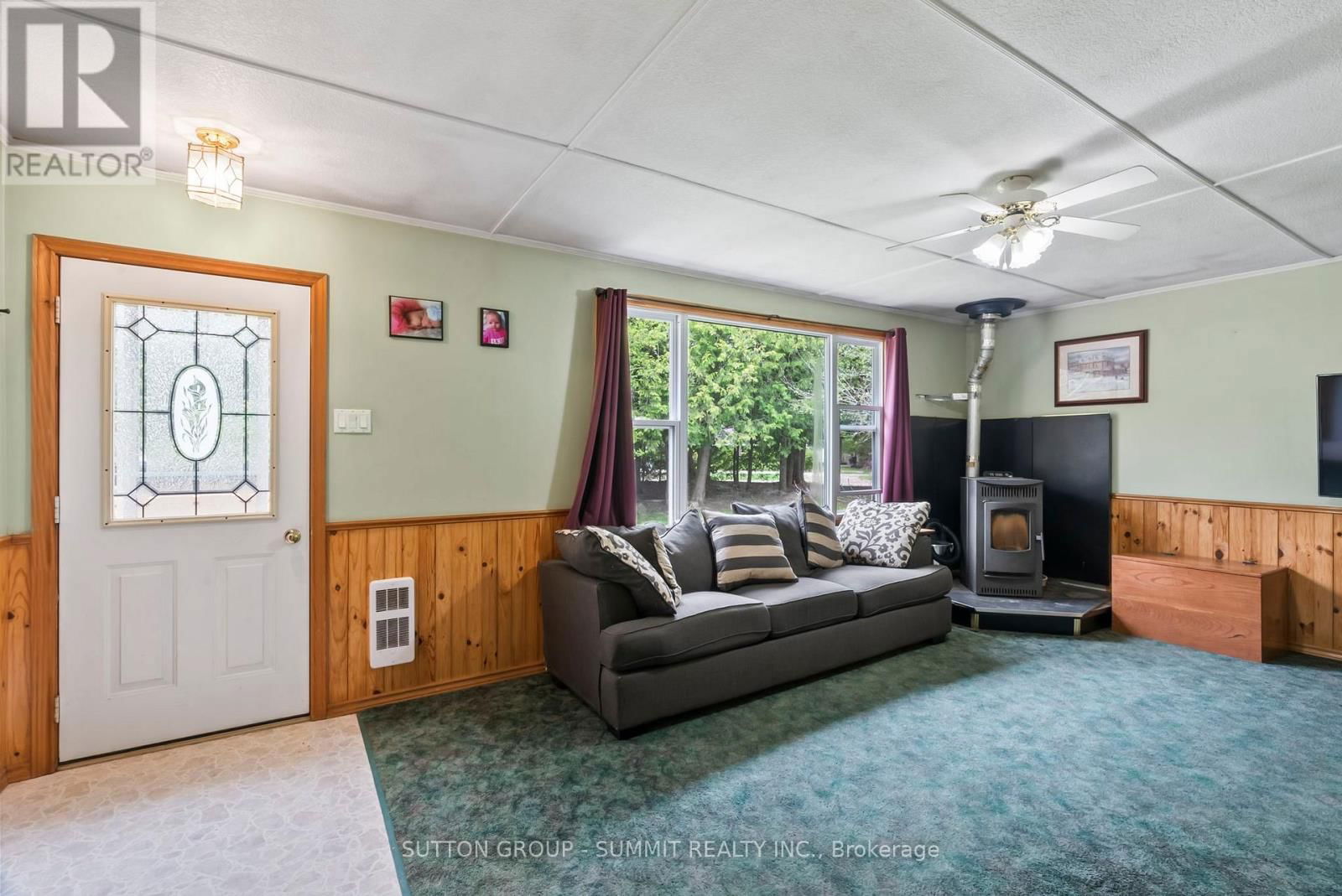 134 PAISLEY DRIVE Image 9