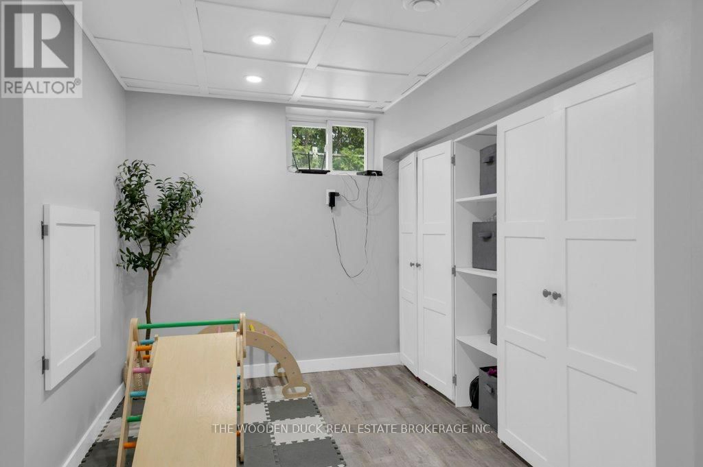 285 KENT STREET Image 18
