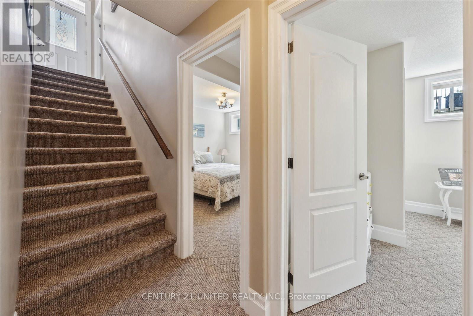 154 - 301 CARNEGIE AVENUE Image 21