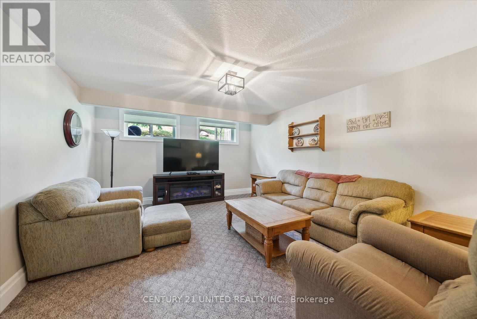 154 - 301 CARNEGIE AVENUE Image 22