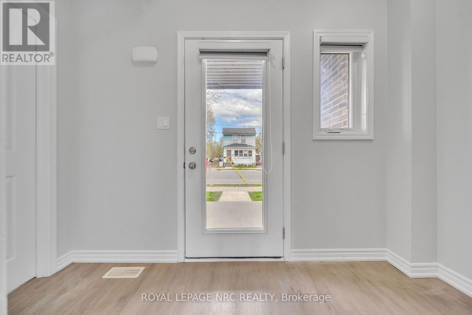 178 BROADWAY LANE Image 11