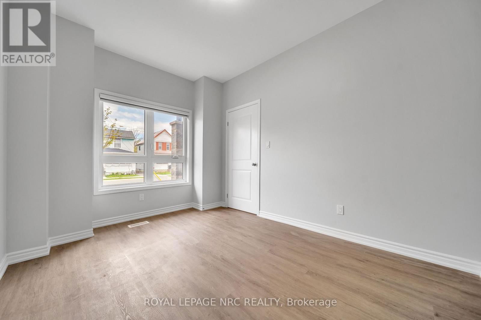 178 BROADWAY LANE Image 12