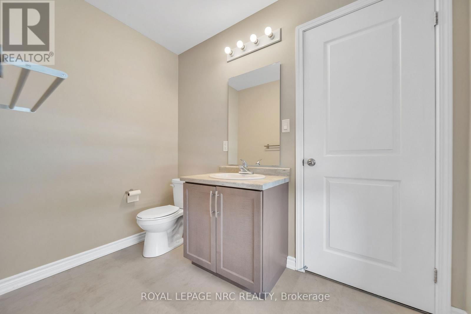 178 BROADWAY LANE Image 21