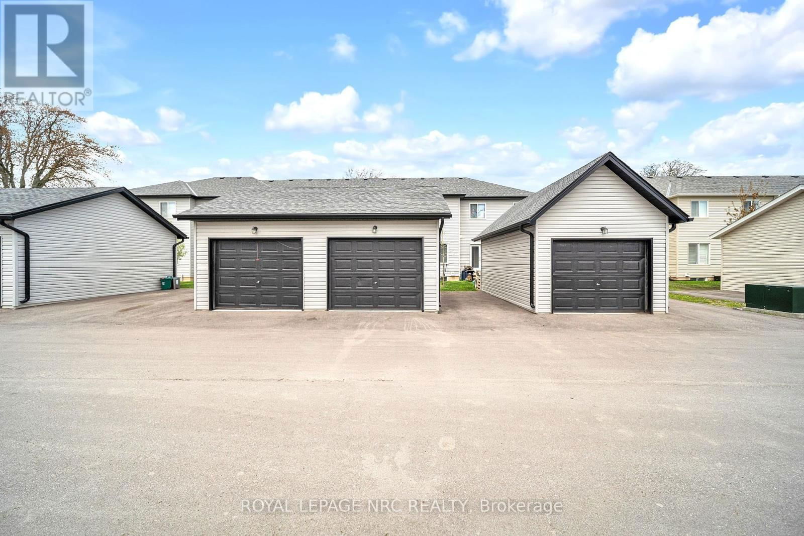 178 BROADWAY LANE Image 31