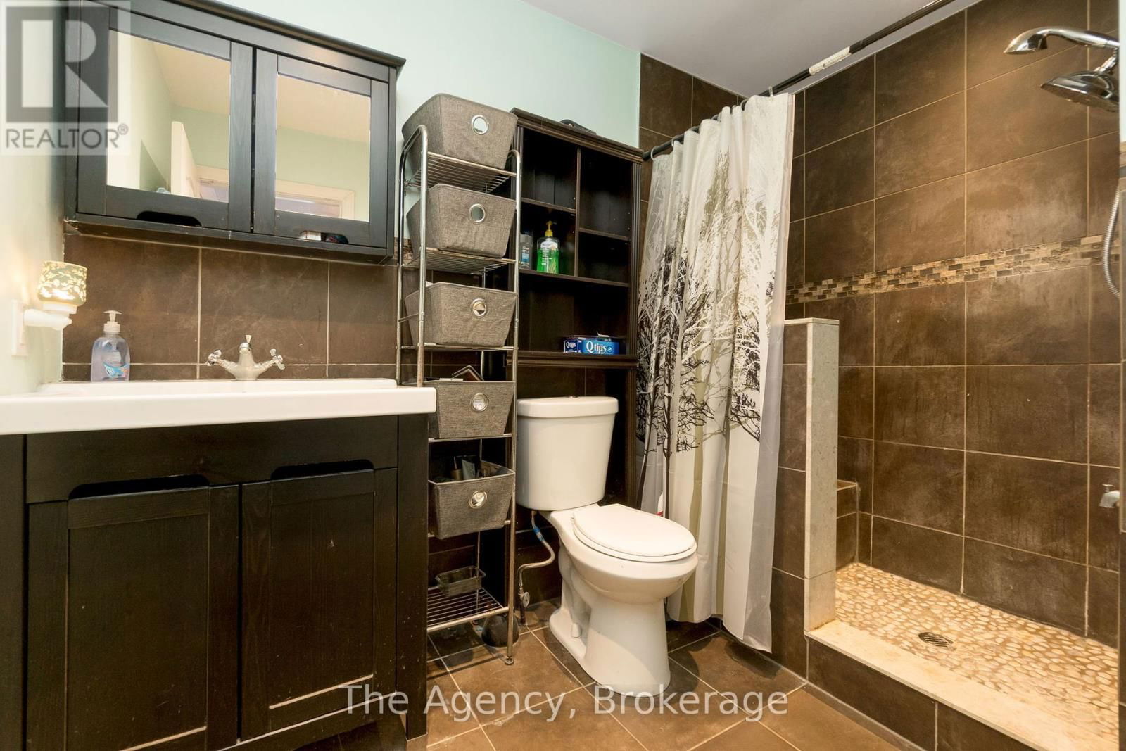 45 WELLINGTON ROAD 124 Image 13