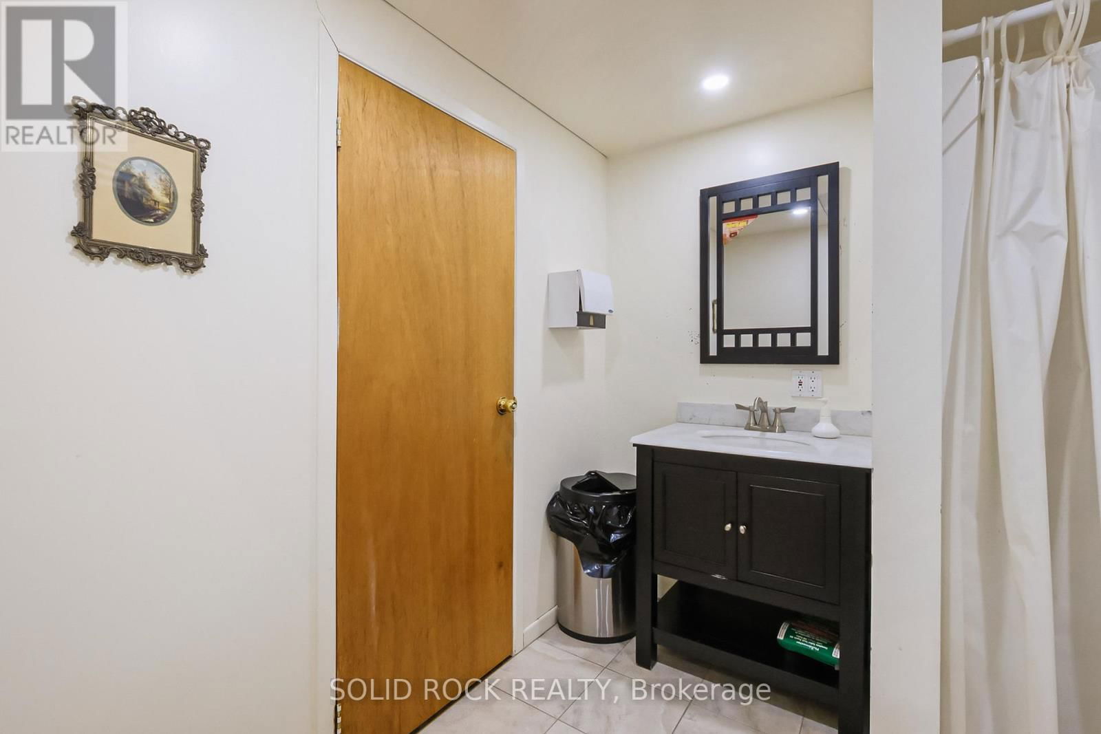 23 - 1010 POLYTEK STREET Image 24