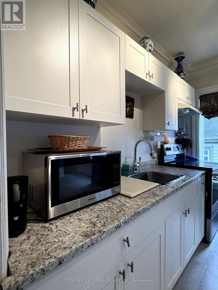 257 ST CLAIR STREET Image 7