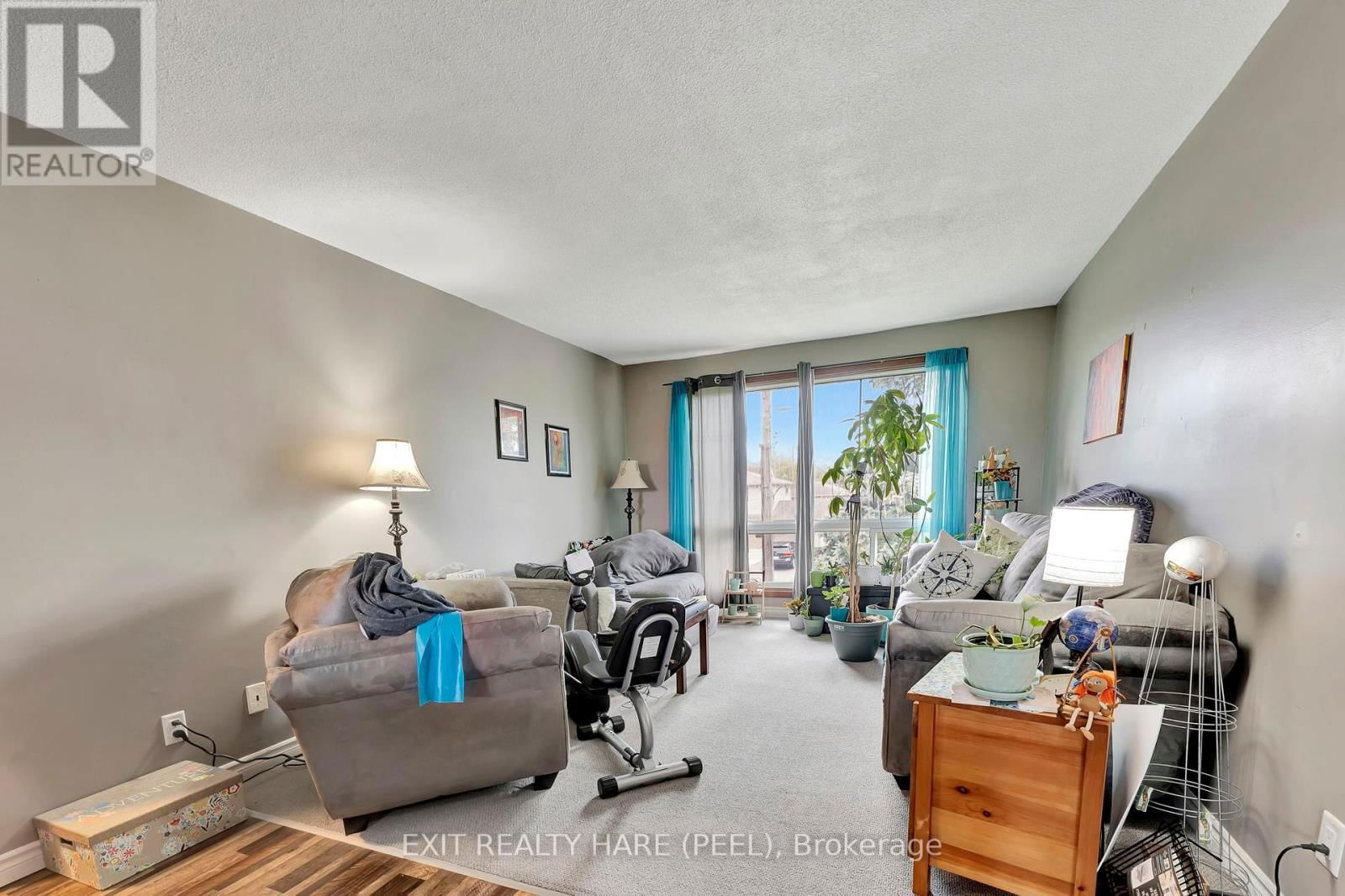 52 HAMPTON STREET Image 11