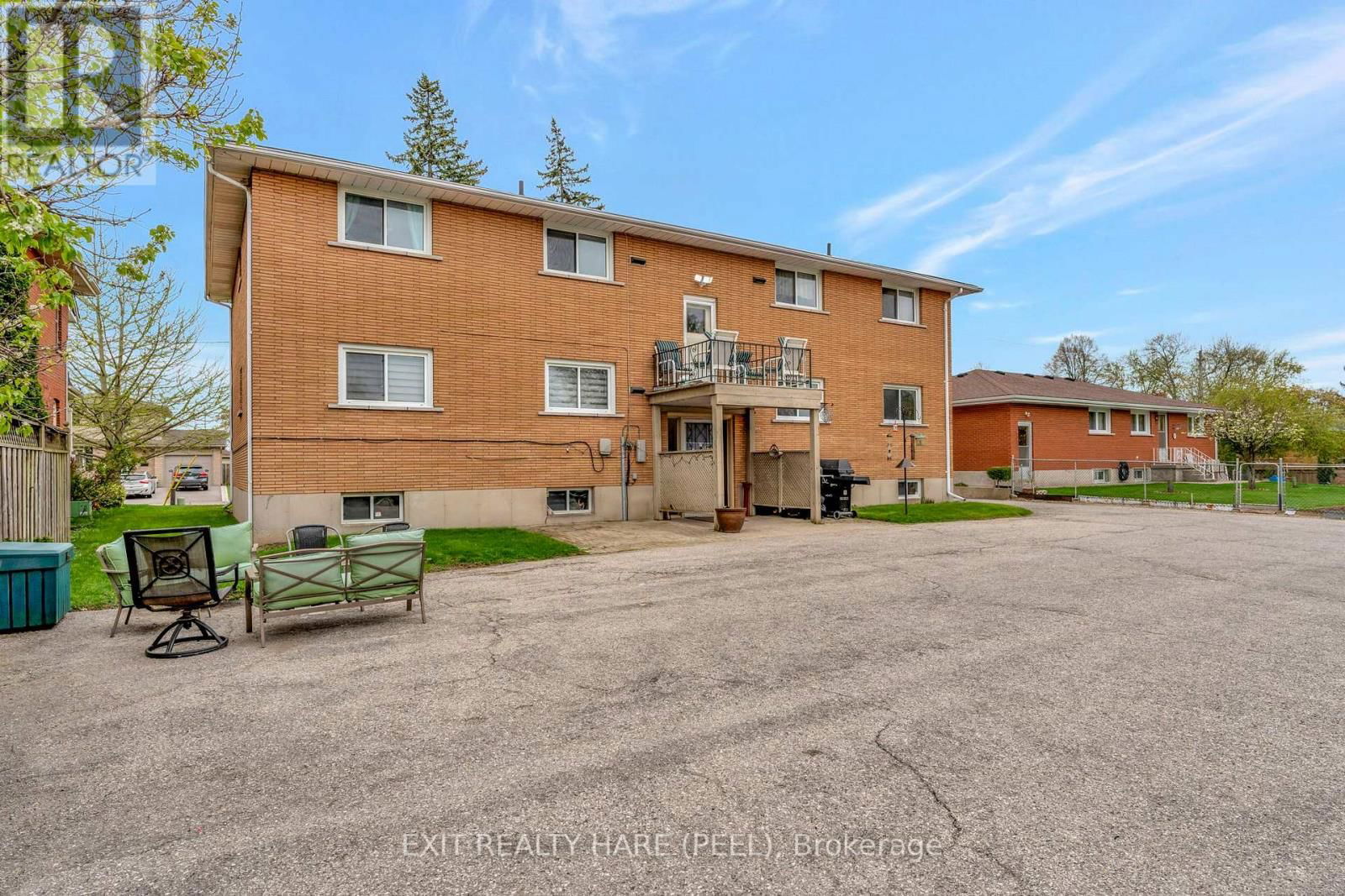 52 HAMPTON STREET Image 22