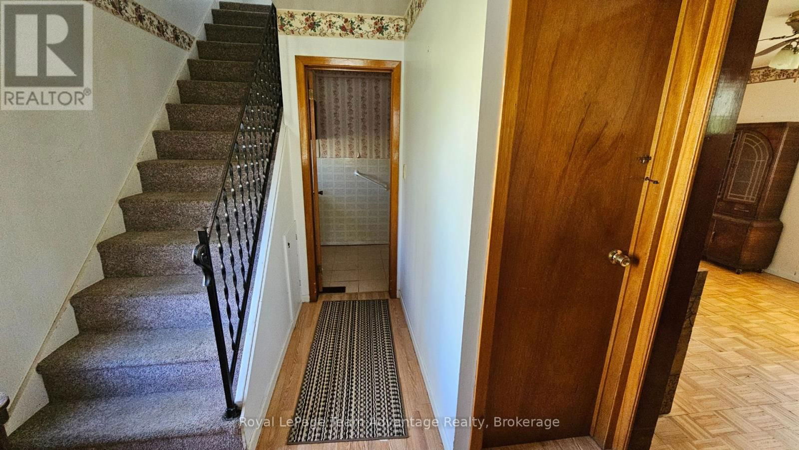 77 LAKESHORE ROAD Image 25