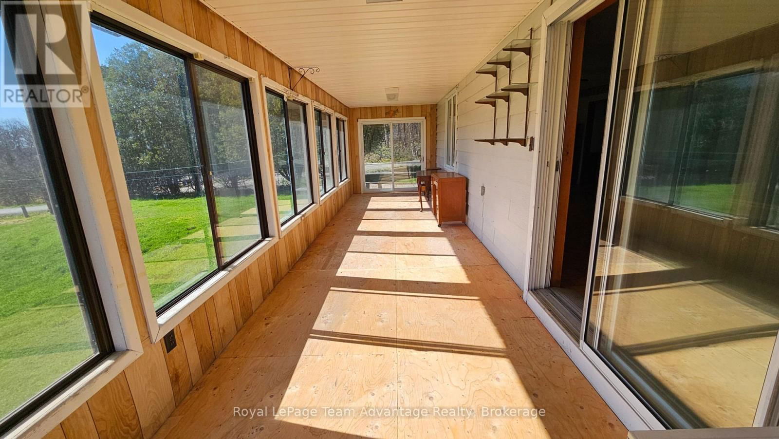 77 LAKESHORE ROAD Image 32