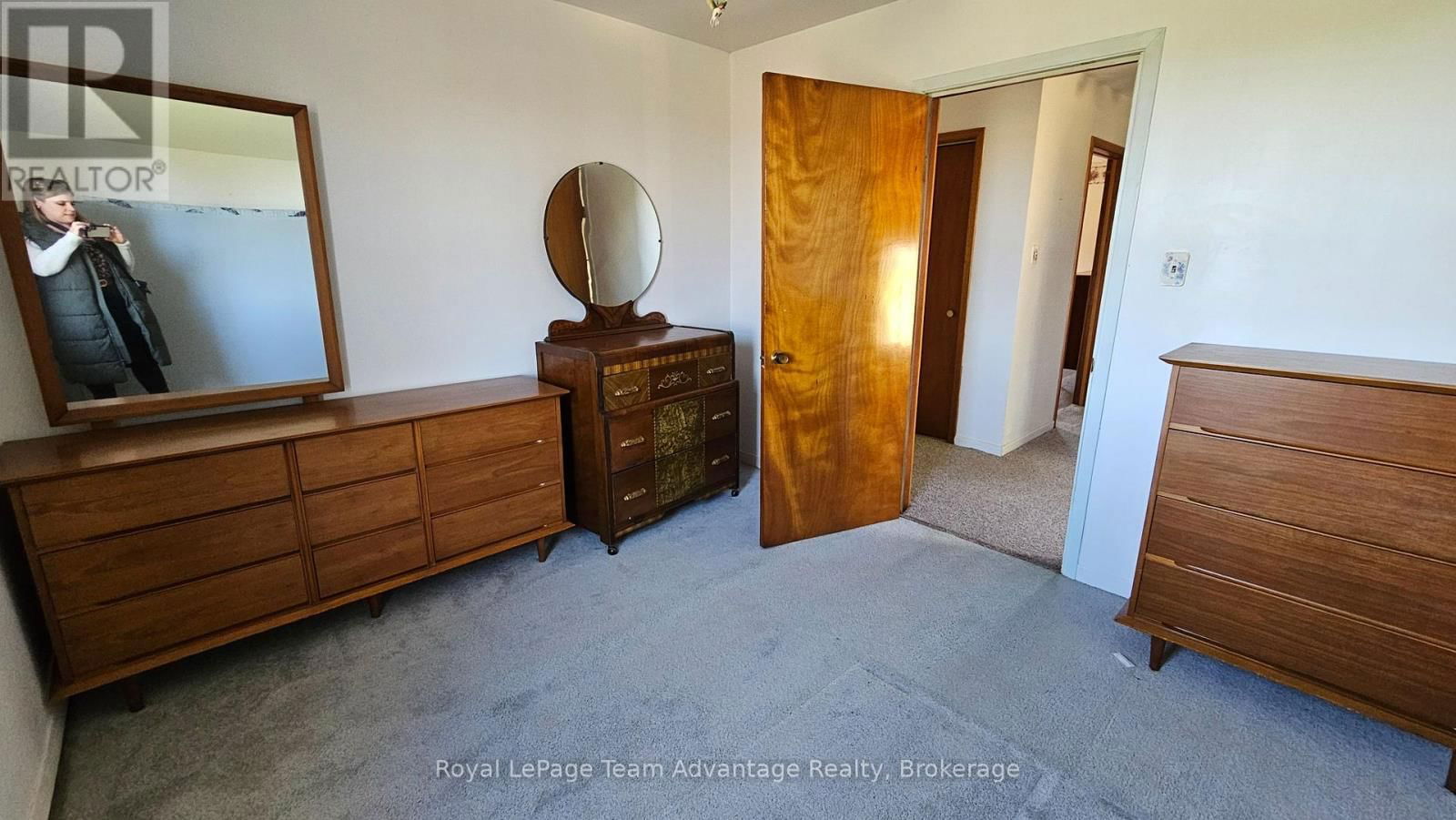 77 LAKESHORE ROAD Image 35