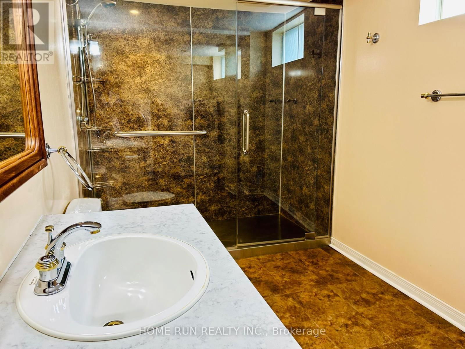 34 STINSON AVENUE Image 24