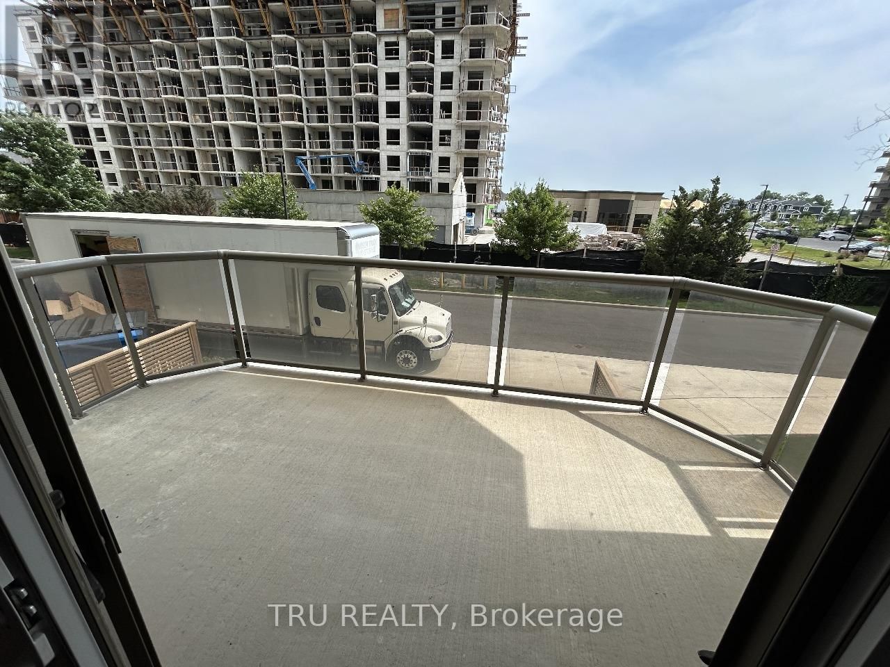 201 - 1030 CORONATION DRIVE Image 4