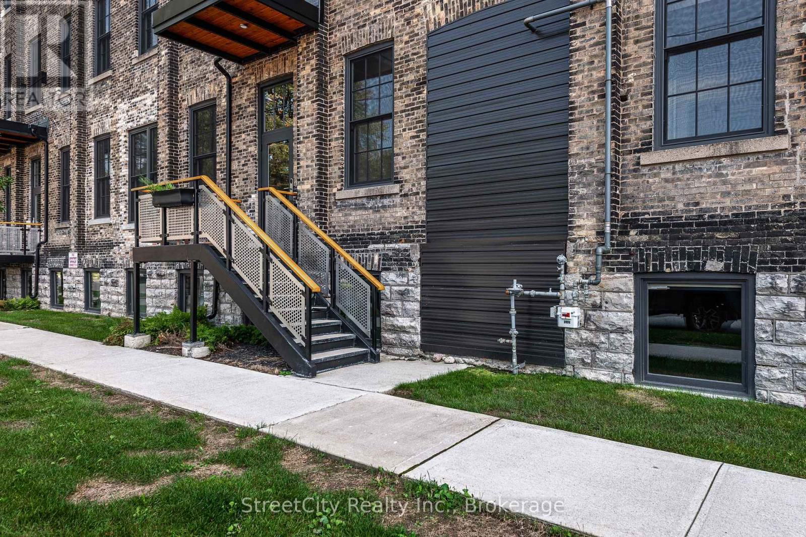104 - 245 DOWNIE STREET Image 4