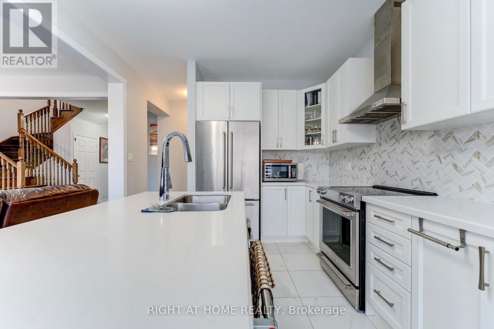 39 DRAKE AVENUE Image 14