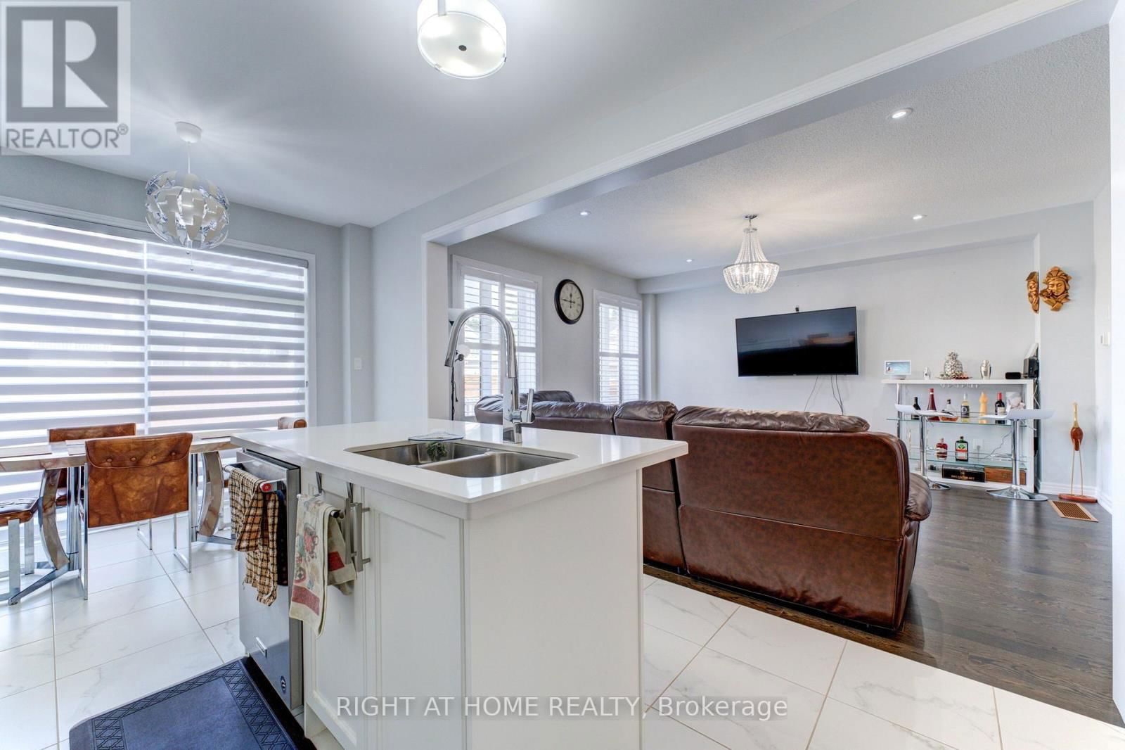 39 DRAKE AVENUE Image 15