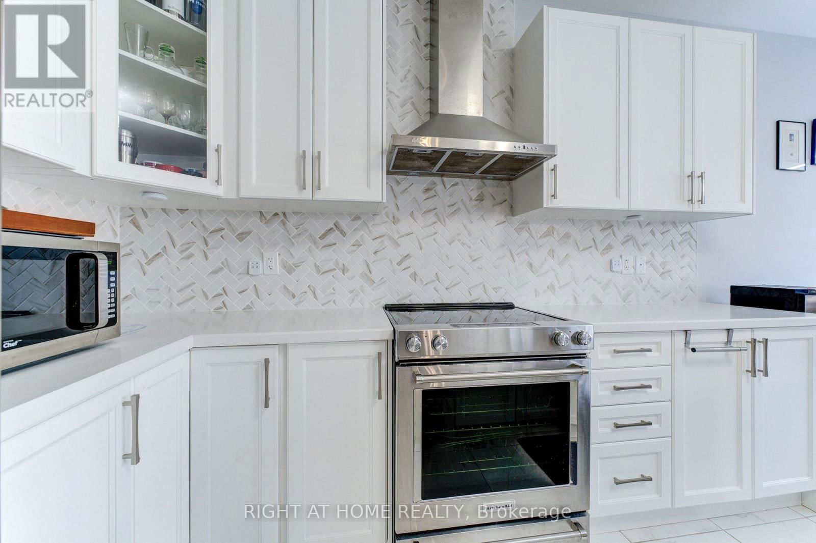 39 DRAKE AVENUE Image 17