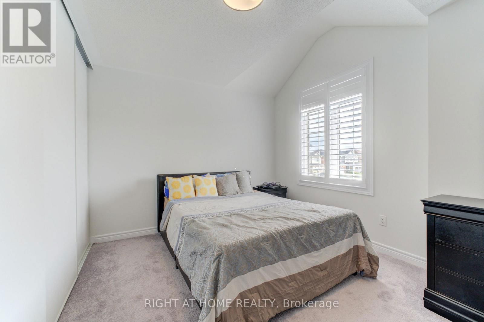 39 DRAKE AVENUE Image 30