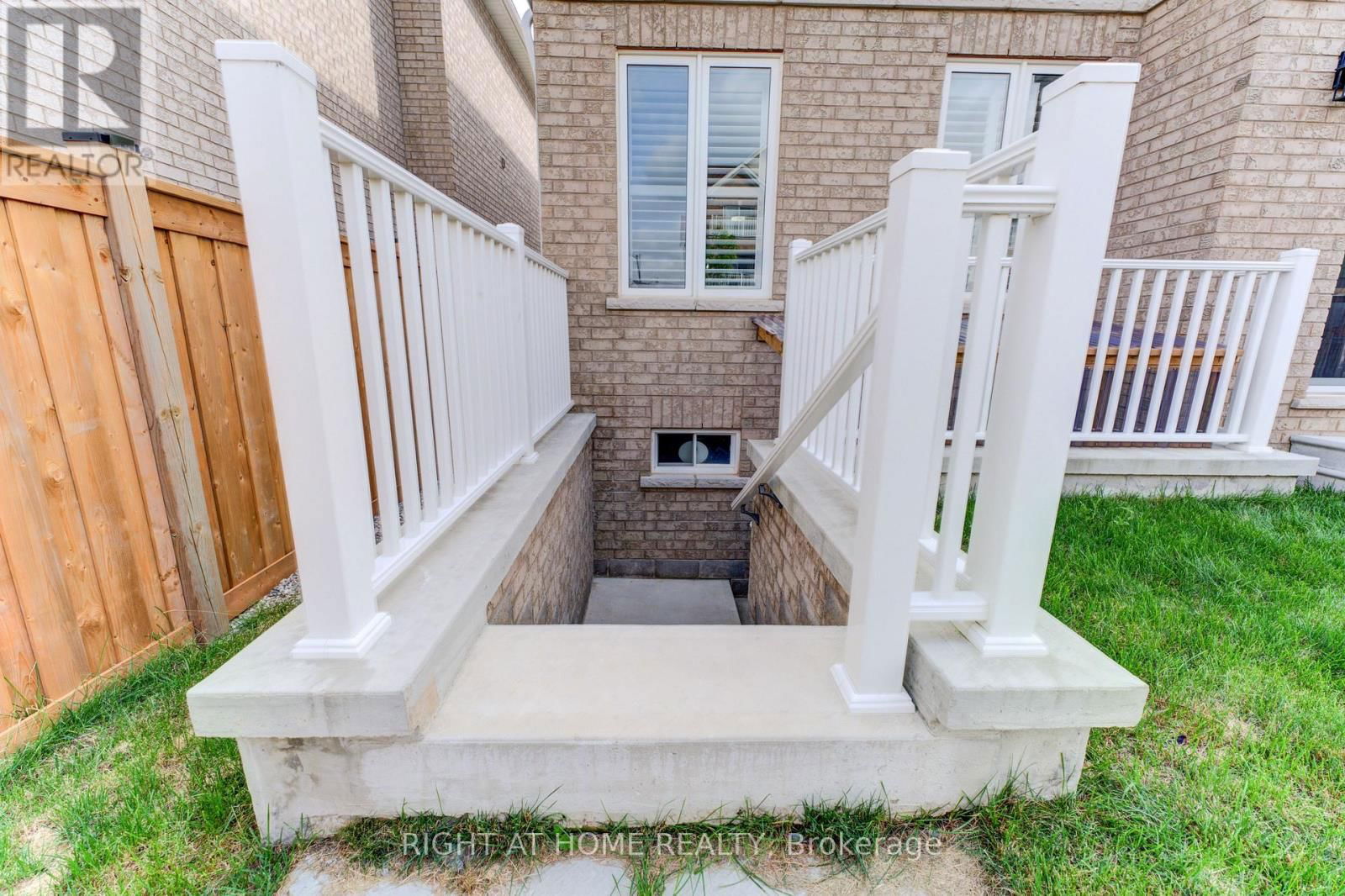 39 DRAKE AVENUE Image 37