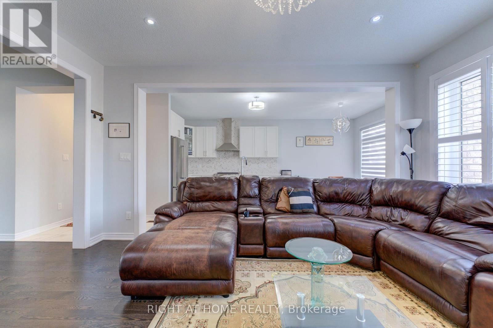 39 DRAKE AVENUE Image 7