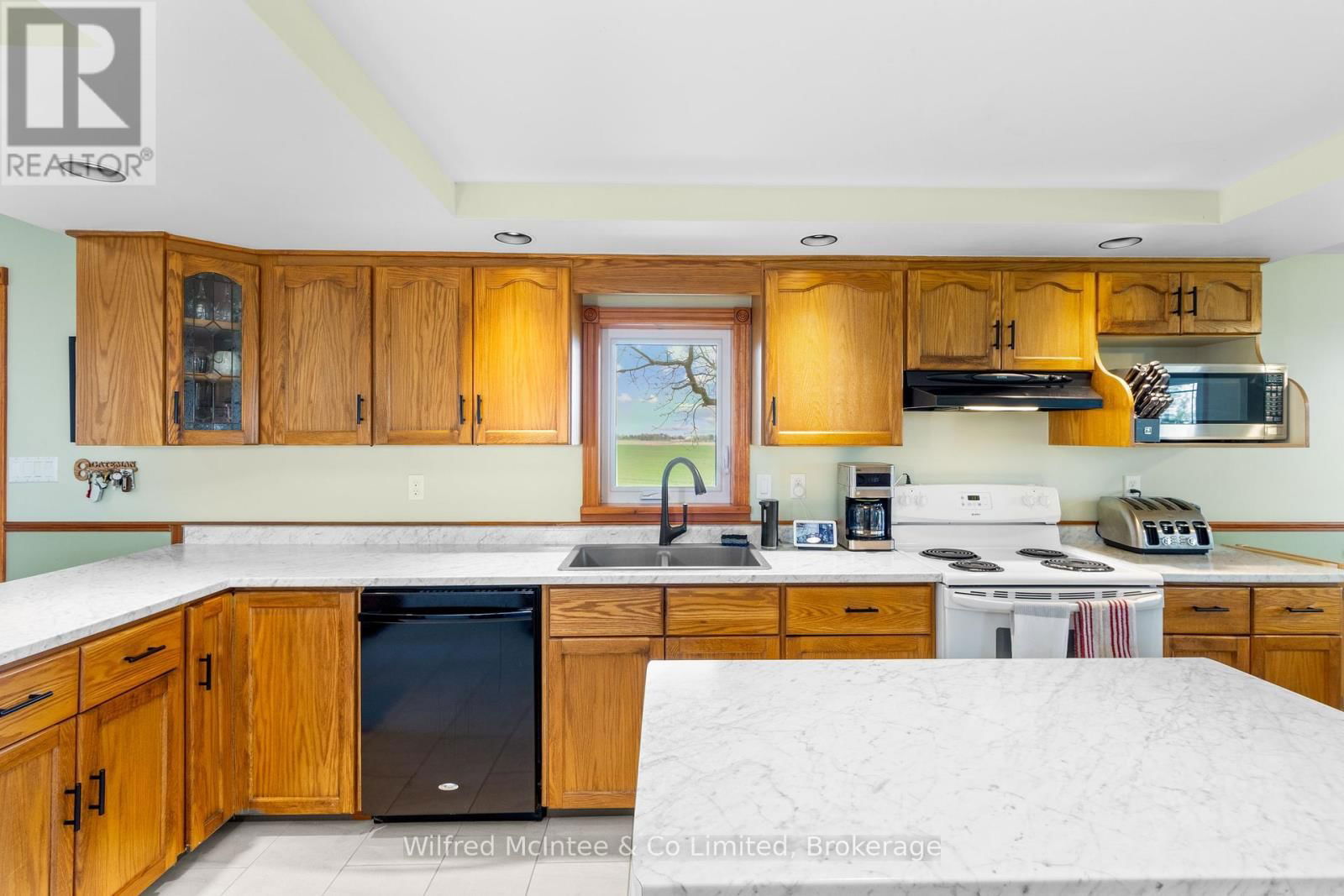 1354 BRUCE ROAD 17 ROAD Image 15
