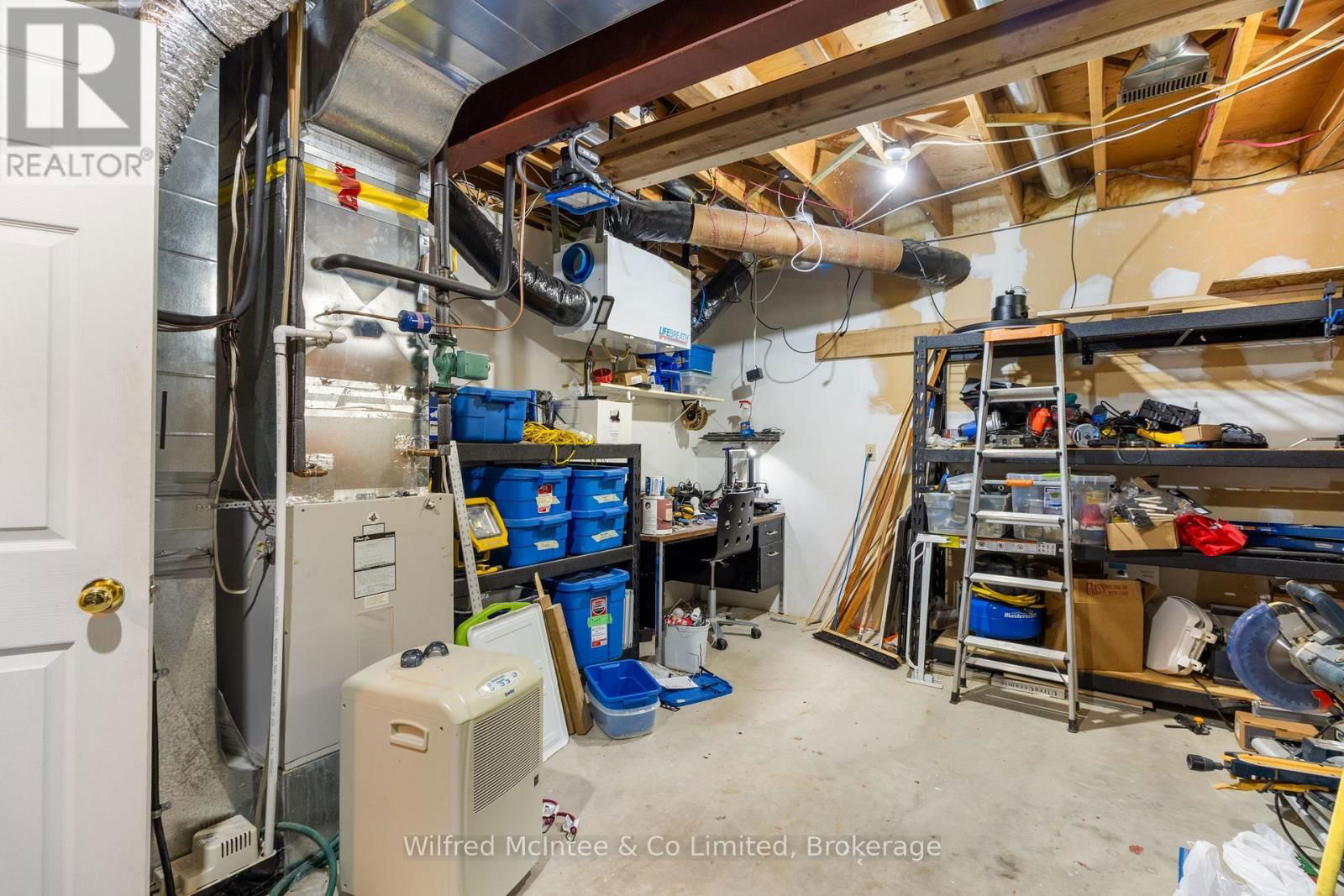 1354 BRUCE ROAD 17 ROAD Image 41