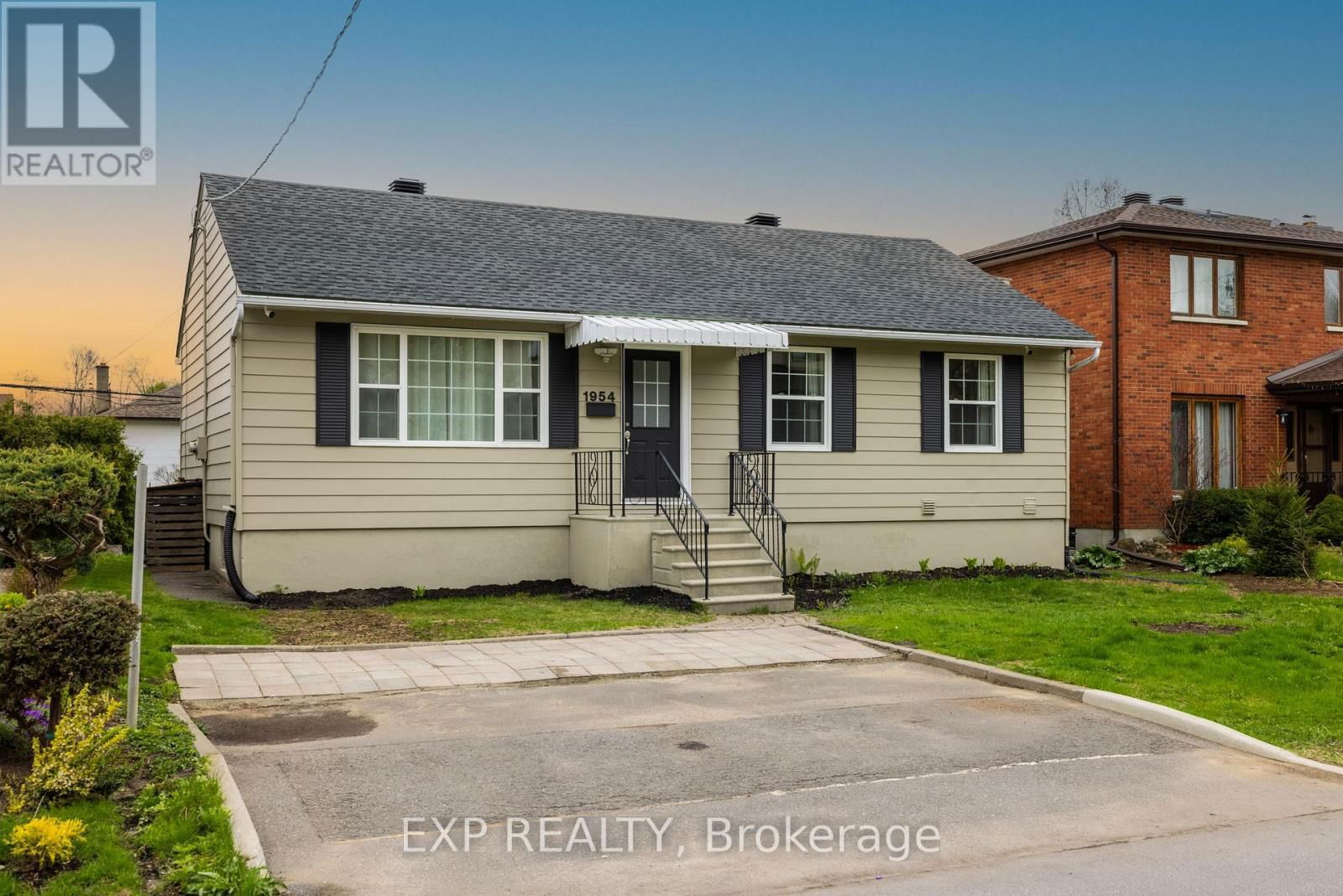 1954 ROSEBELLA AVENUE Image 29