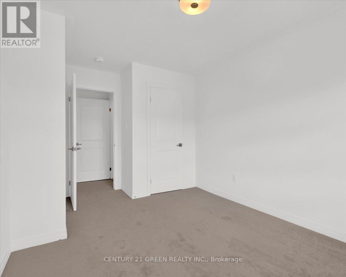 52 MCKERNAN AVENUE Image 19