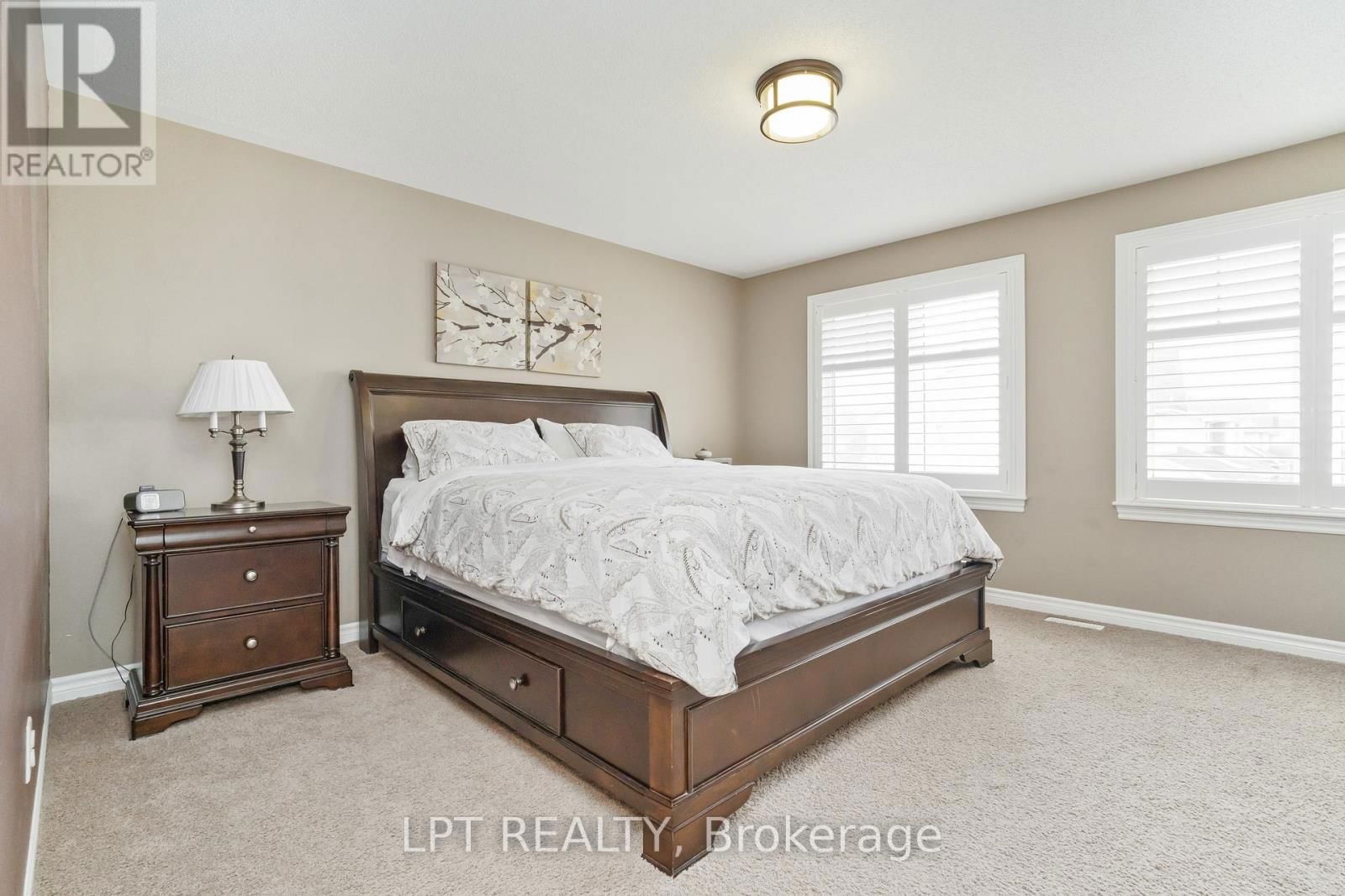 140 MONTARGIS CIRCLE Image 14