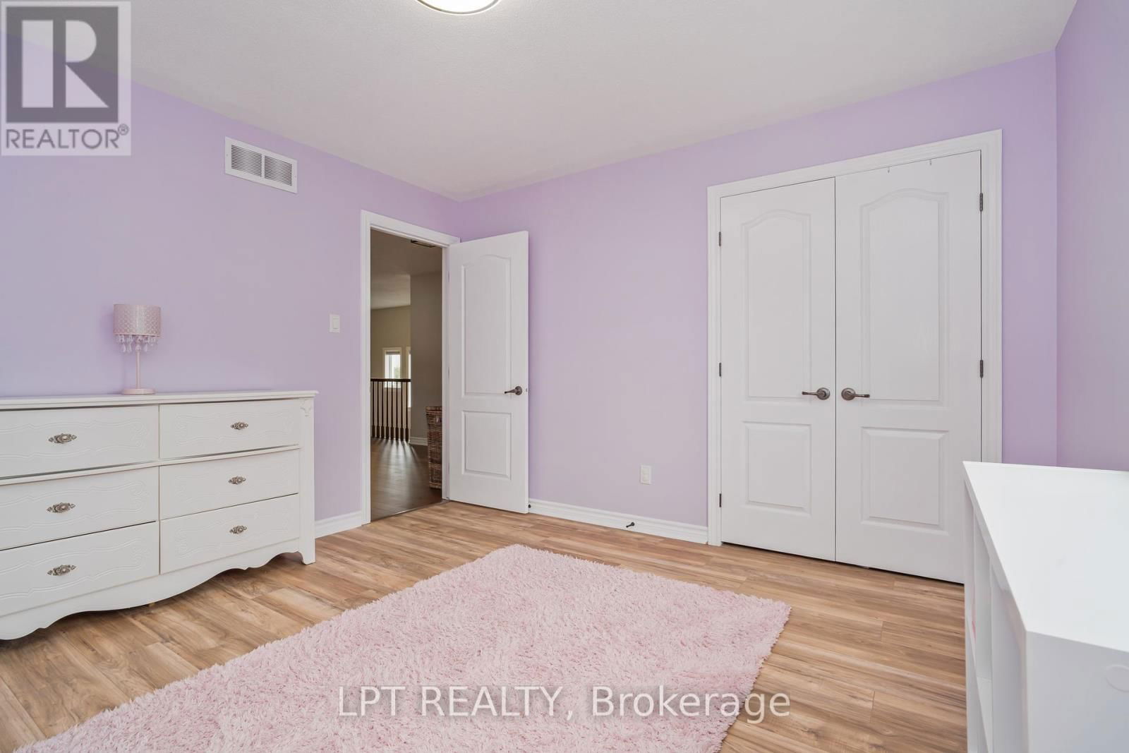140 MONTARGIS CIRCLE Image 20