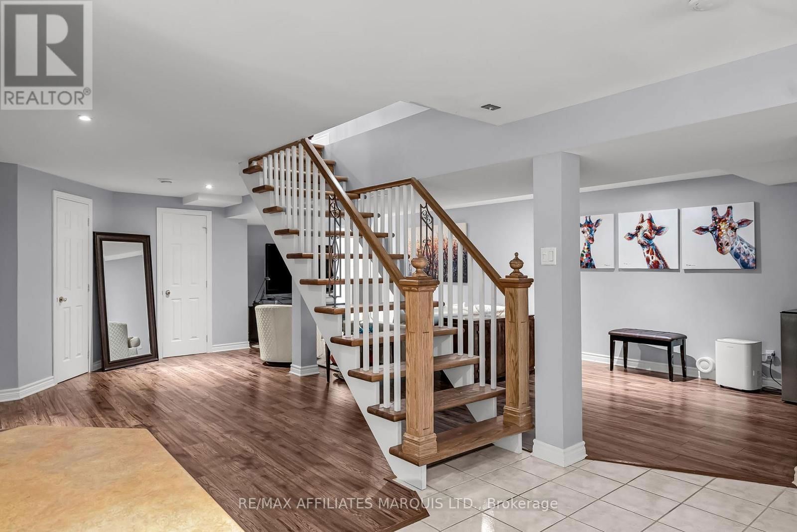 10 MONACO CRESCENT Image 32