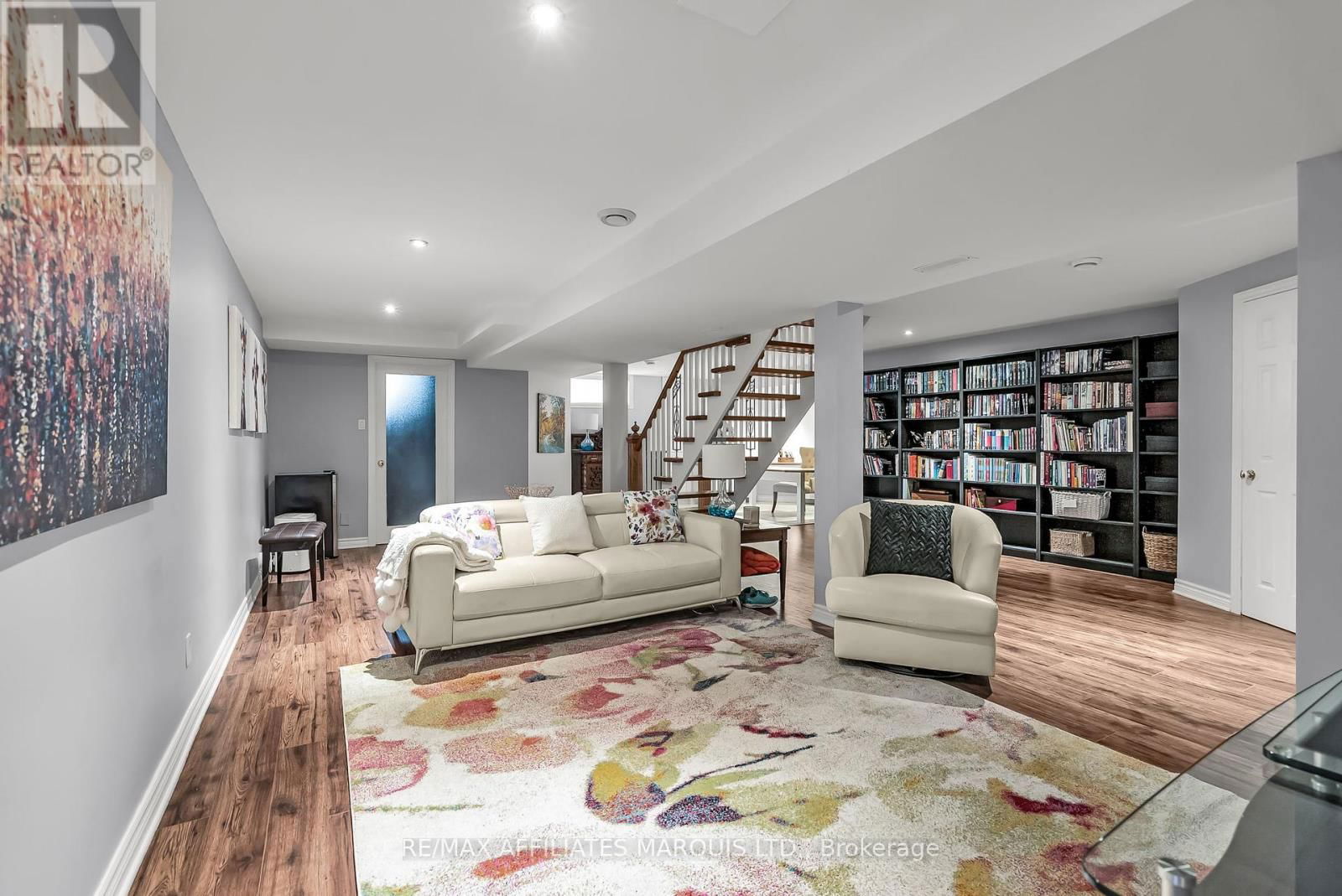 10 MONACO CRESCENT Image 35