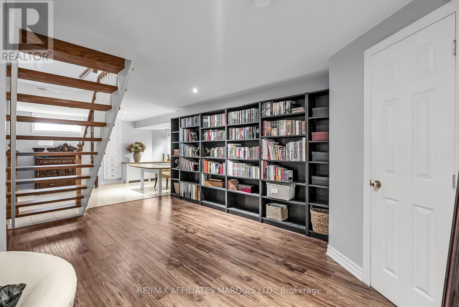 10 MONACO CRESCENT Image 37
