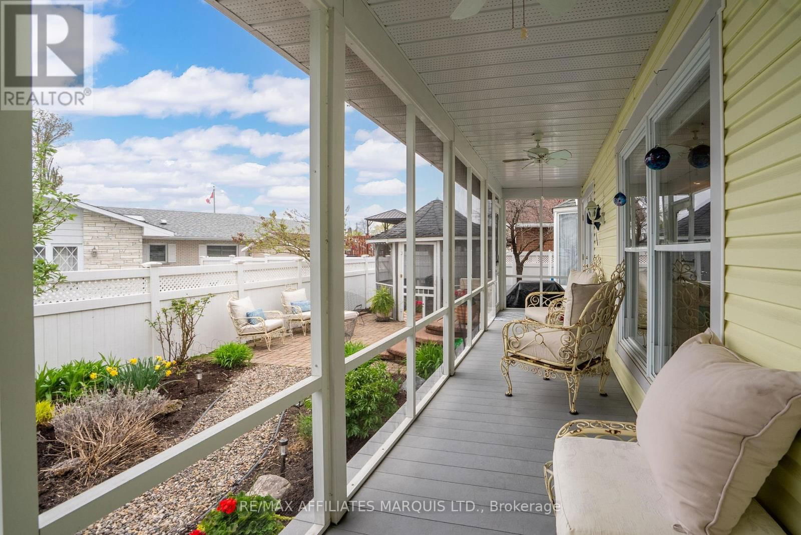10 MONACO CRESCENT Image 39