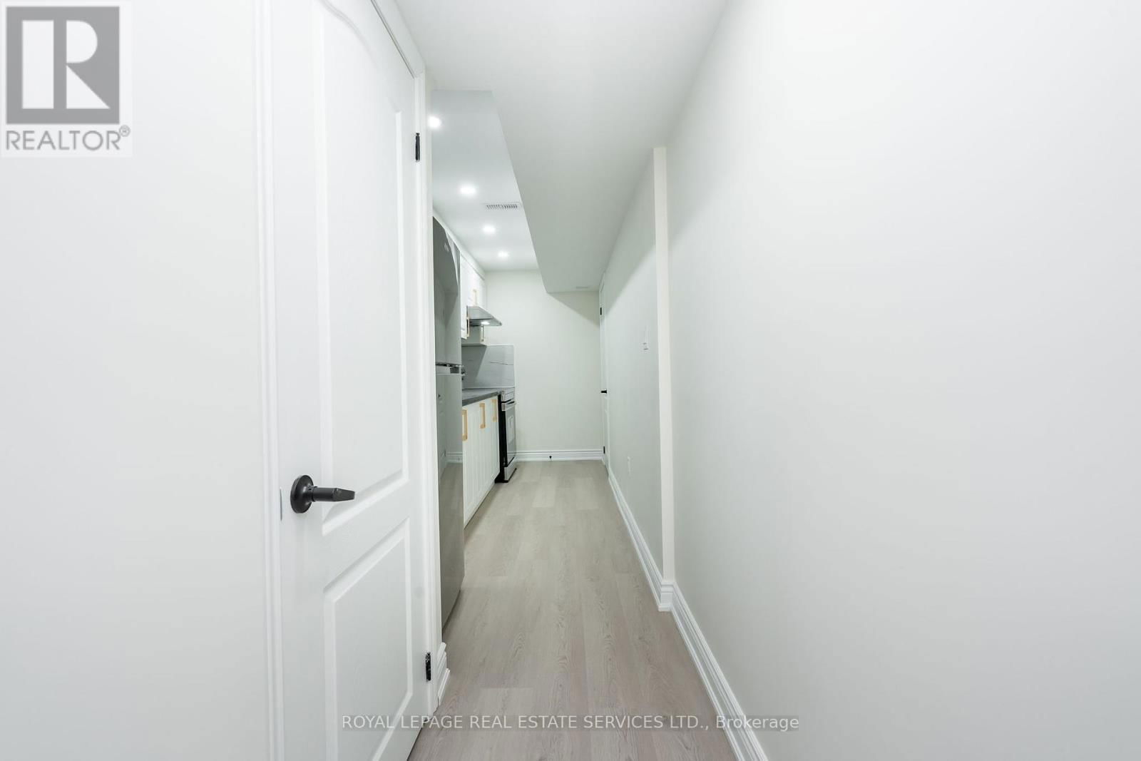 72 - 166 DEERPATH DRIVE Image 19