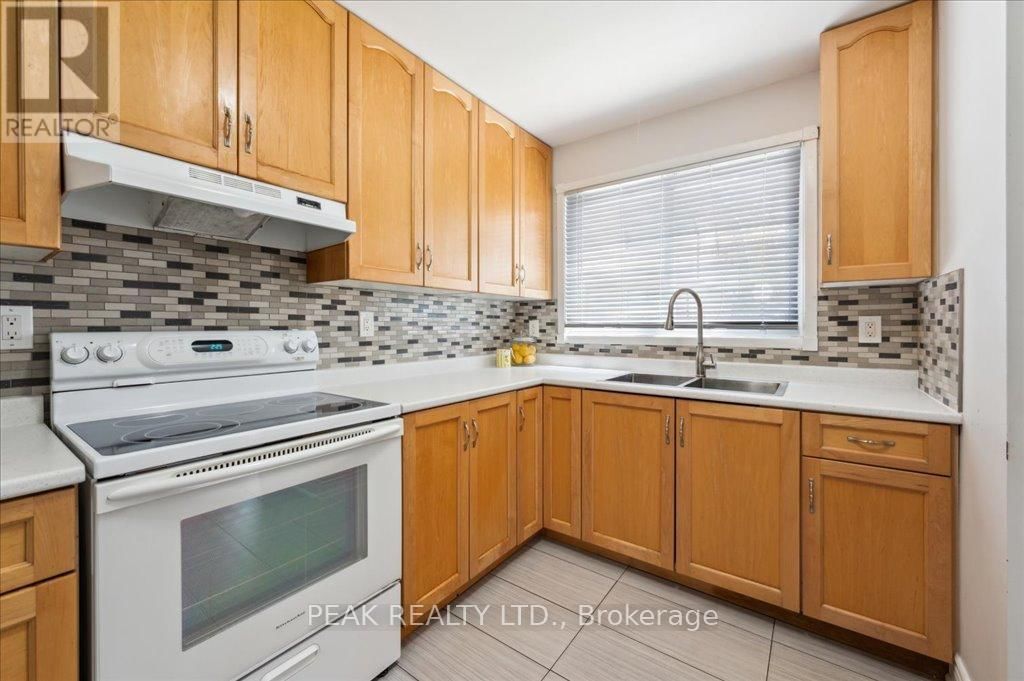 13 - 453 ALBERT STREET Image 12