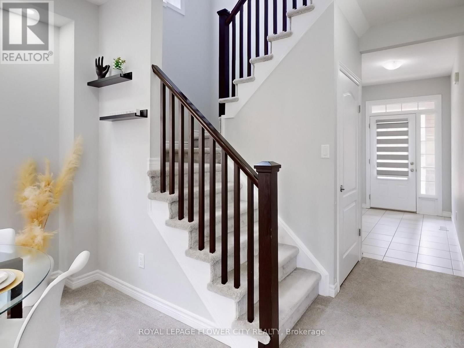 22 GLEASON CRESCENT Image 23