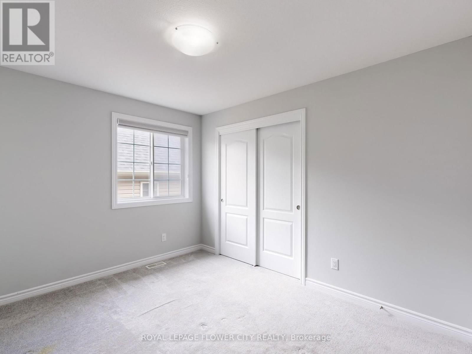 22 GLEASON CRESCENT Image 37