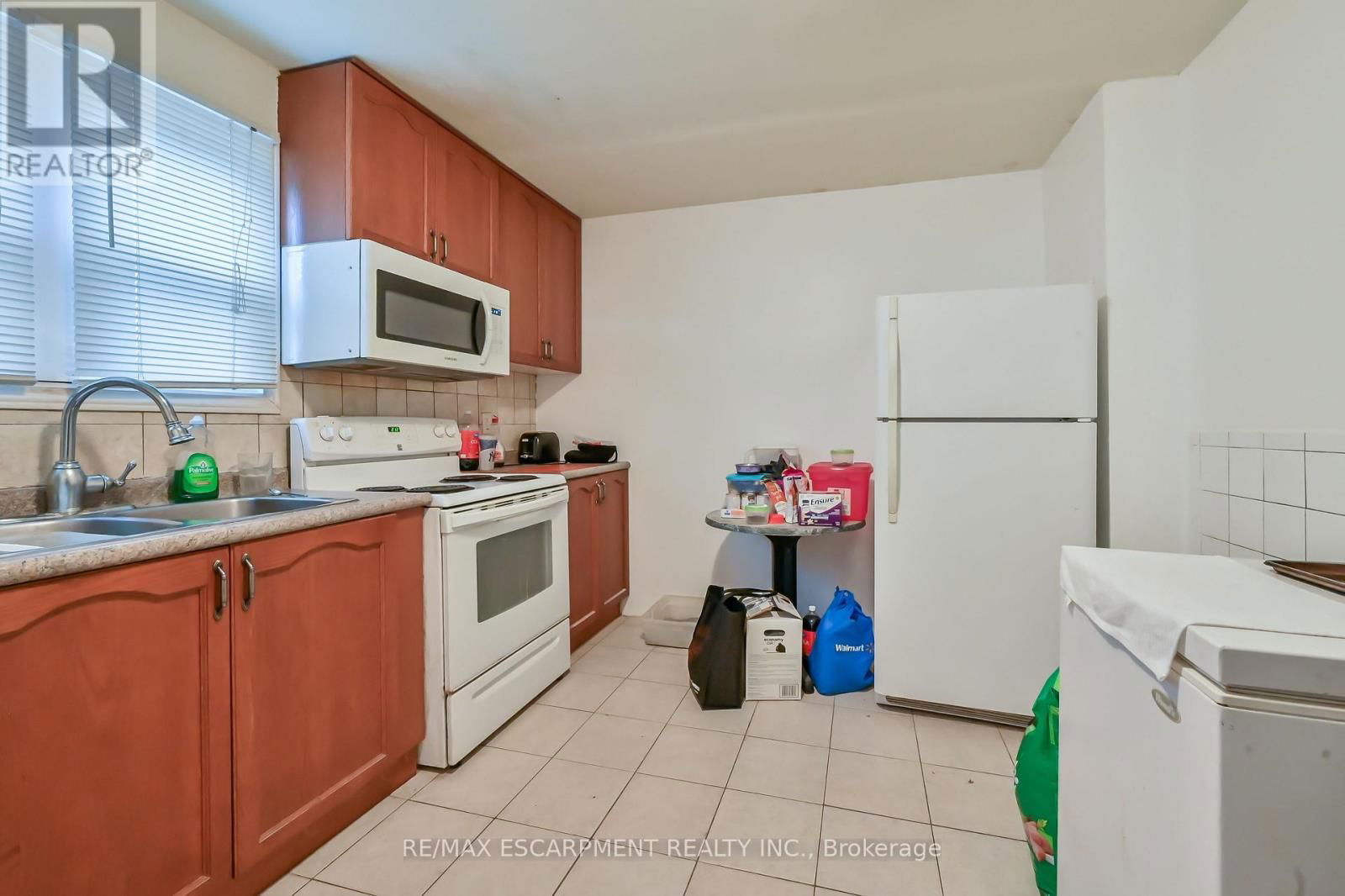 1597 KING STREET EAST Image 17